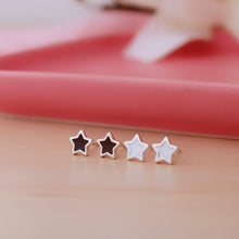 Cargar imagen en el visor de la galería, Zarcillos mini estrellas