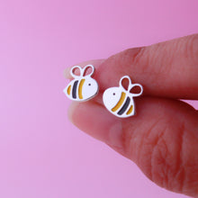 Cargar imagen en el visor de la galería, Zarcillos mini abejitas