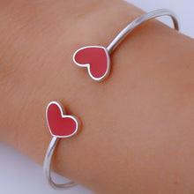 Cargar imagen en el visor de la galería, Brazalete corazones