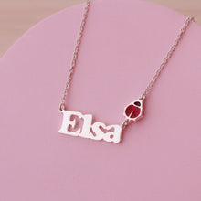 Cargar imagen en el visor de la galería, Collar personalizado con nombre corto y dije pequeño