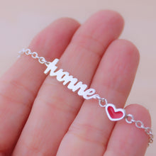 Cargar imagen en el visor de la galería, Pulsera personalizada con dije pequeño