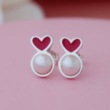 Cargar imagen en el visor de la galería, Zarcillos corazón y perlas