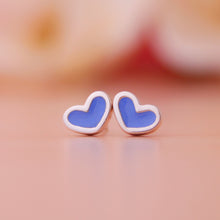 Cargar imagen en el visor de la galería, Zarcillos mini corazón