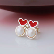 Cargar imagen en el visor de la galería, Zarcillos corazón y perlas