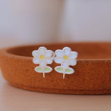 Cargar imagen en el visor de la galería, Zarcillos margaritas