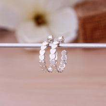 Cargar imagen en el visor de la galería, Argollas de corazones