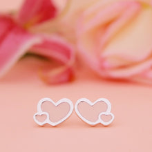 Cargar imagen en el visor de la galería, Zarcillos corazón doble