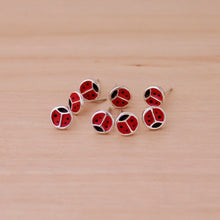 Cargar imagen en el visor de la galería, Zarcillos mariquitas redondas mini
