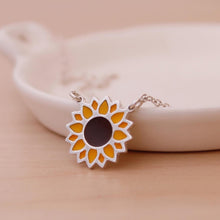 Cargar imagen en el visor de la galería, Collar girasol

