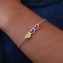Cargar imagen en el visor de la galería, Pulsera corazones tricolor
