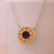 Cargar imagen en el visor de la galería, Collar girasol

