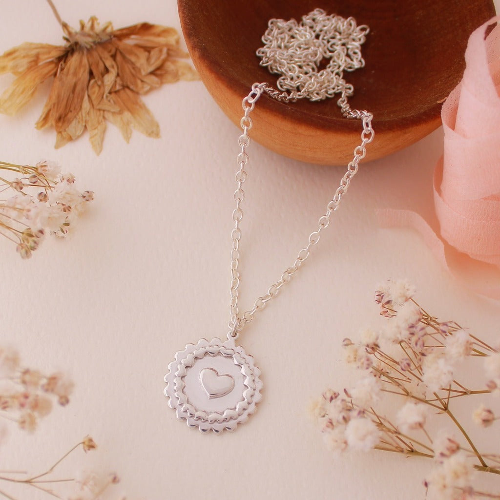 Collar medalla corazón