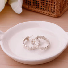 Cargar imagen en el visor de la galería, Argollas de corazones
