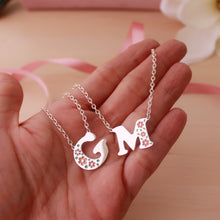 Cargar imagen en el visor de la galería, Collar con inicial personalizada
